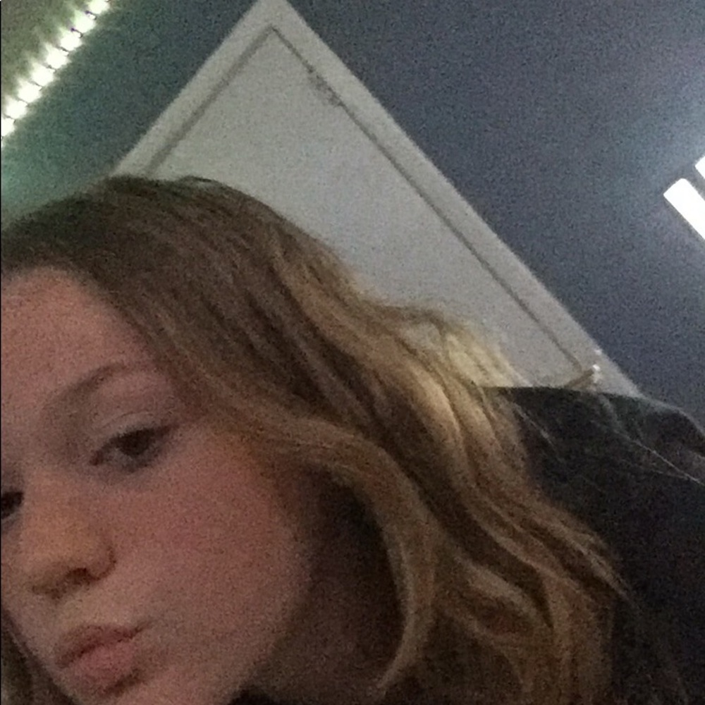 Meet your Posher, Riah